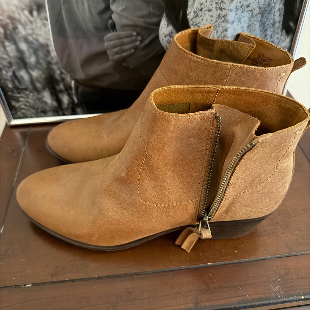 Lucky Brand Blandre Brown Ankle Boots size 9.5